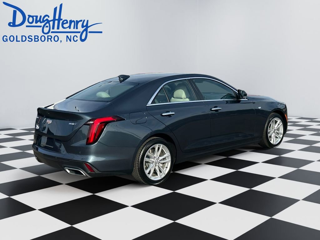 Used 2025 Cadillac CT4 Luxury image 5