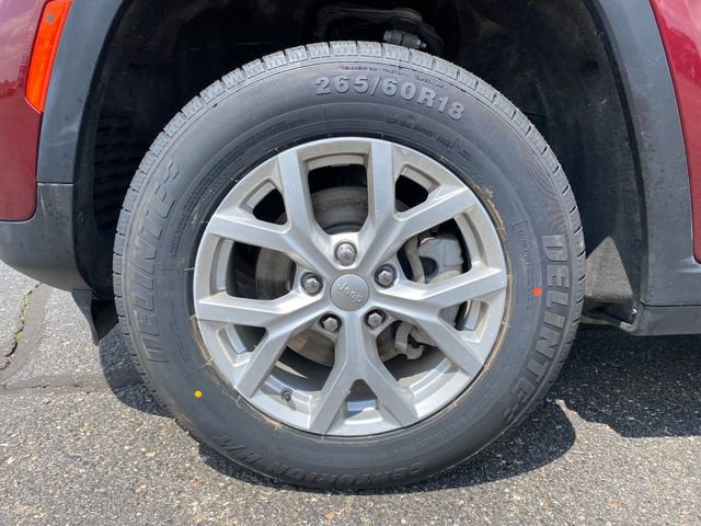 Used 2023 Jeep Grand Cherokee Limited AWD/4WD image 23