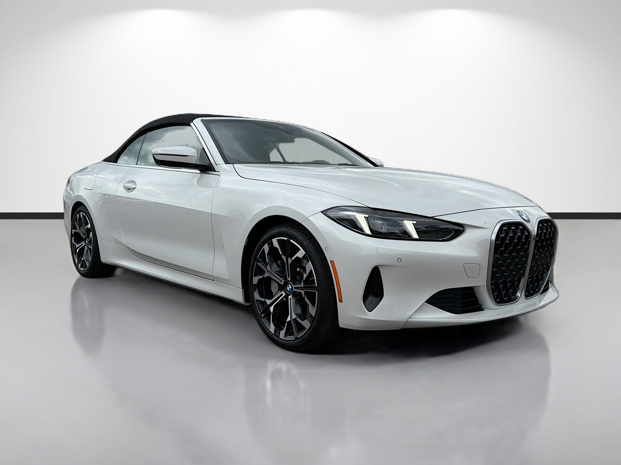 Used 2026 BMW 430i Convertible image 1