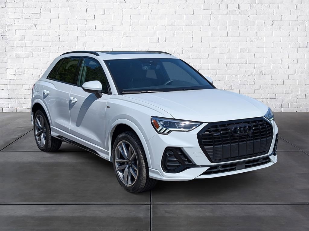 Used 2024 Audi Q3 2.0T Premium image 2