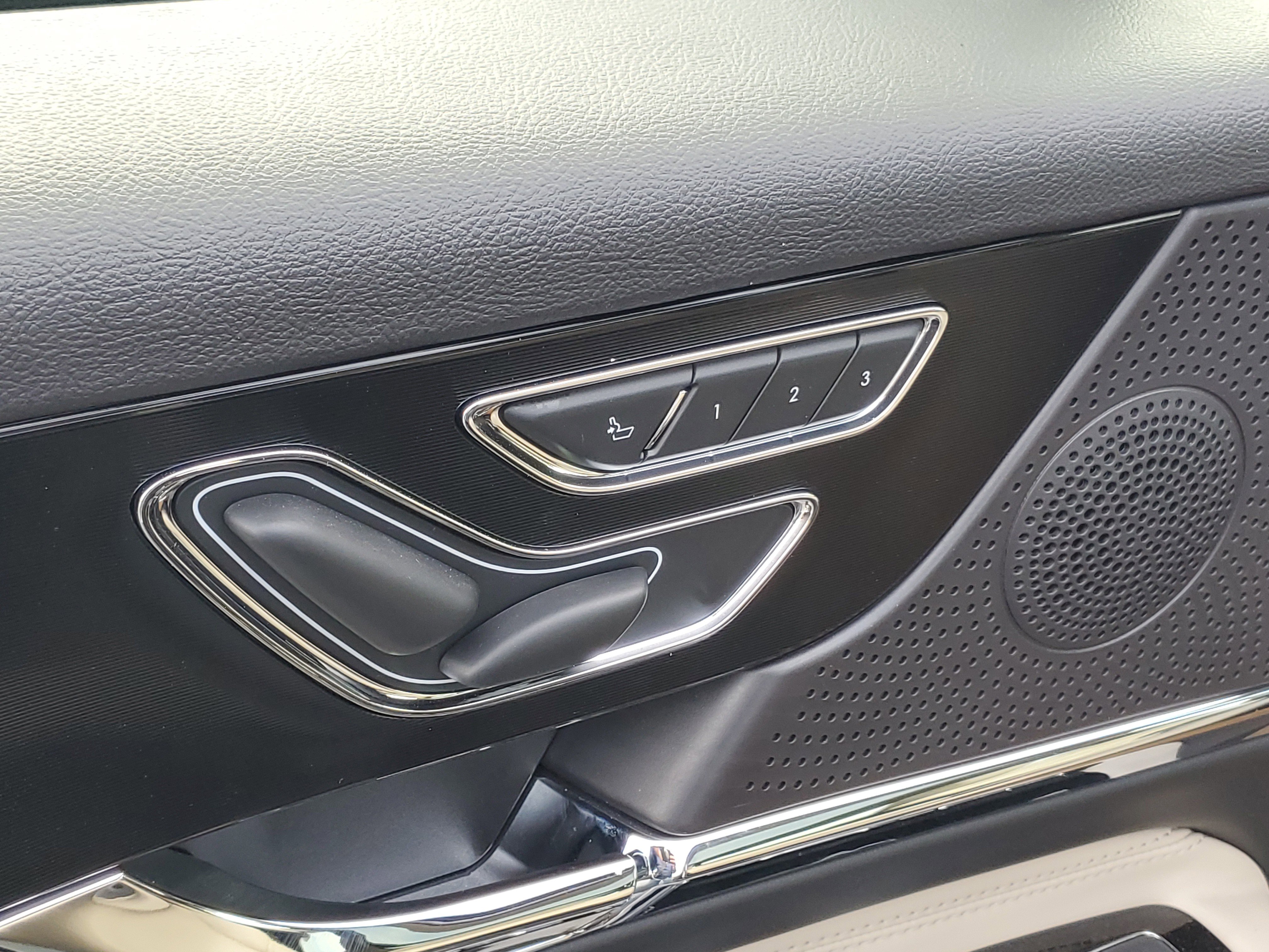 New 2025 Lincoln Corsair Grand Touring image 9