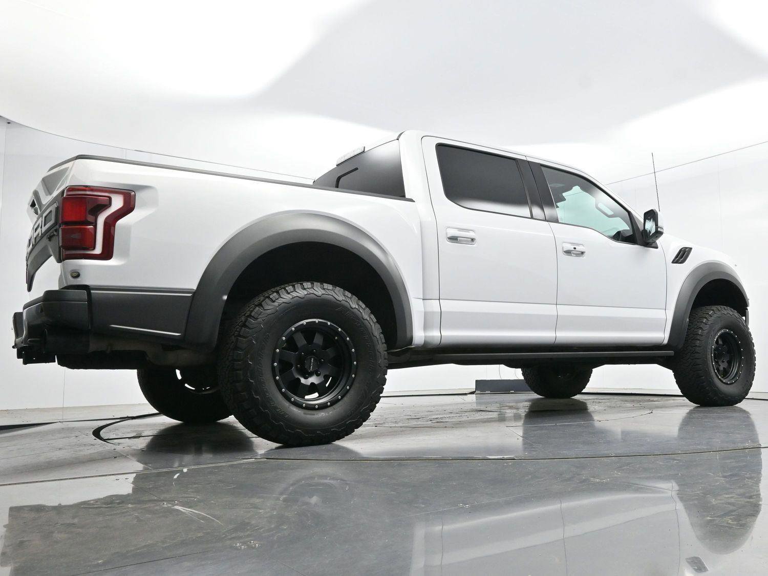 Used 2020 Ford F150 Raptor w/ Equipment Group 802A Luxury AWD/4WD image 56