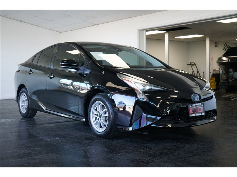 Used 2017 Toyota Prius Two image 1