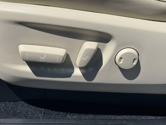 Certified 2023 Lexus GX 460 Premium w/ Premium Package AWD/4WD image 23