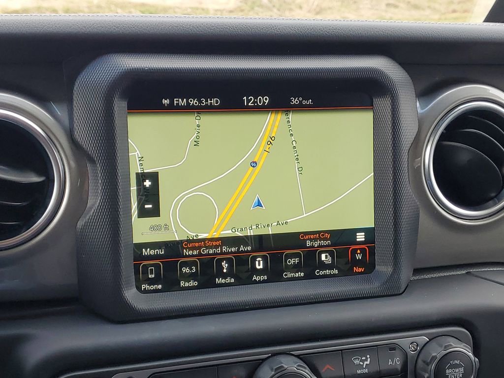 Used 2019 Jeep Wrangler Unlimited Sahara image 24