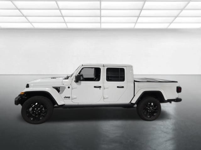 Used 2025 Jeep Gladiator Sport AWD/4WD image 8