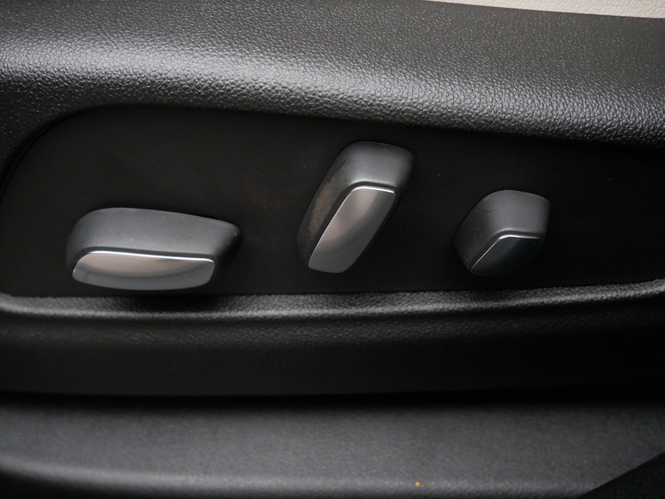 Used 2026 Cadillac XT5 Sportv w/ LPO, Floor Liner Package image 18