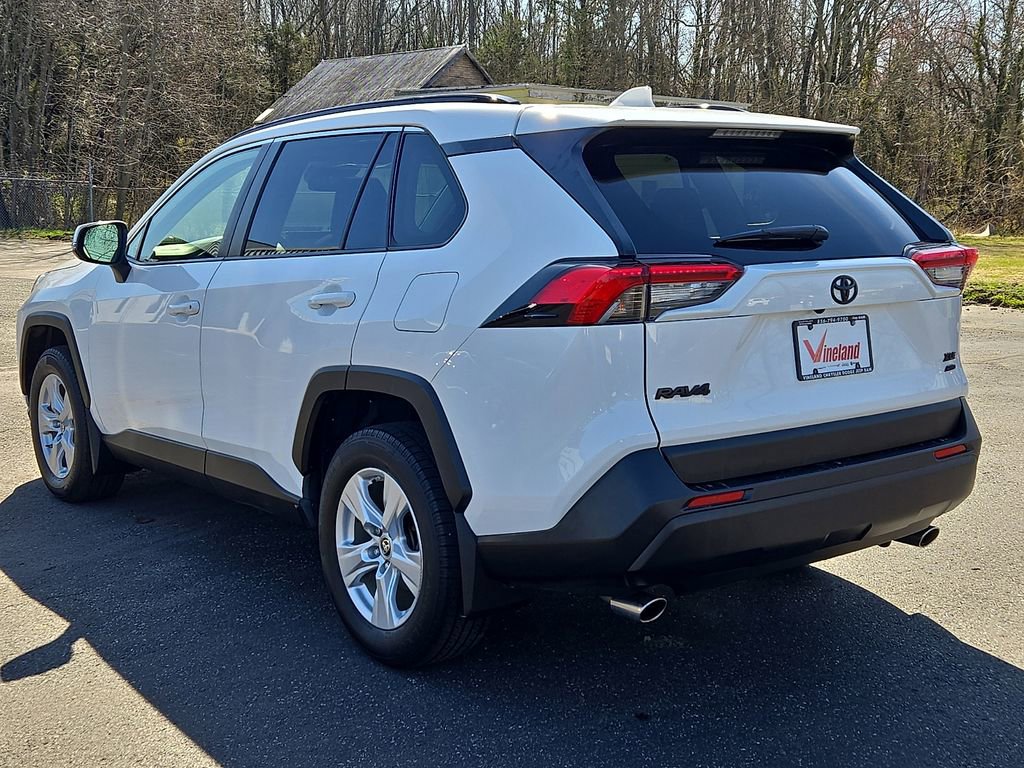 Used 2019 Toyota RAV4 XLE w/ Convenience Package AWD/4WD image 4
