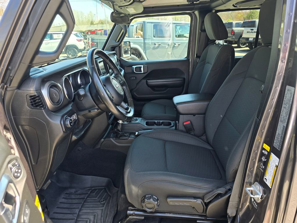 Used 2021 Jeep Gladiator Sport image 4