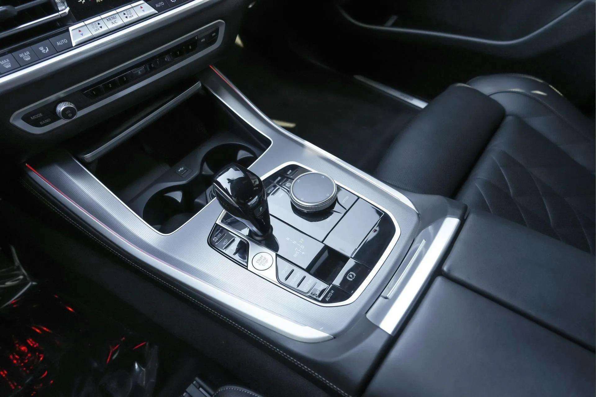 Used 2023 BMW X5 sDrive40i w/ Premium Package image 16