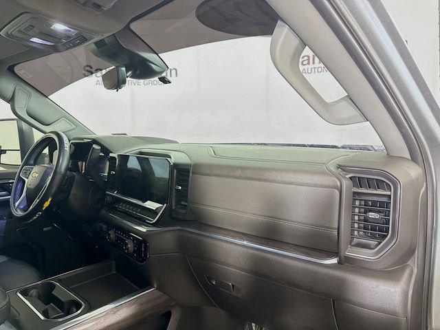 Used 2024 Chevrolet Silverado 3500 LTZ w/ LTZ Convenience Package image 31