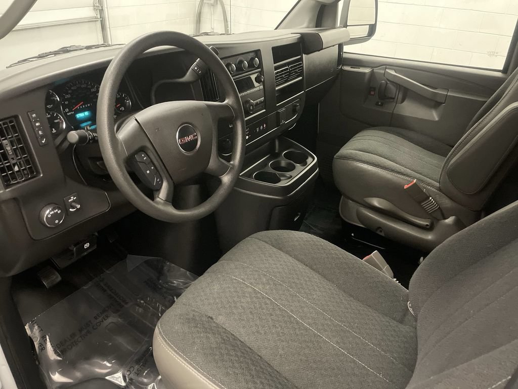 Used 2025 GMC Savana 2500 w/ Driver Convenience Package RWD image 4