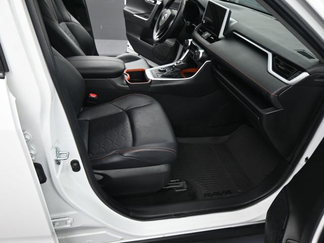 Used 2024 Toyota RAV4 Adventure image 30