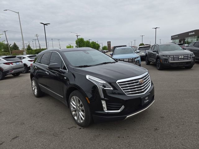 Used 2017 Cadillac XT5 Platinum AWD/4WD image 4