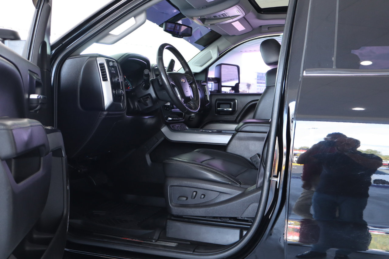Used 2015 Chevrolet Silverado 2500 LTZ image 14