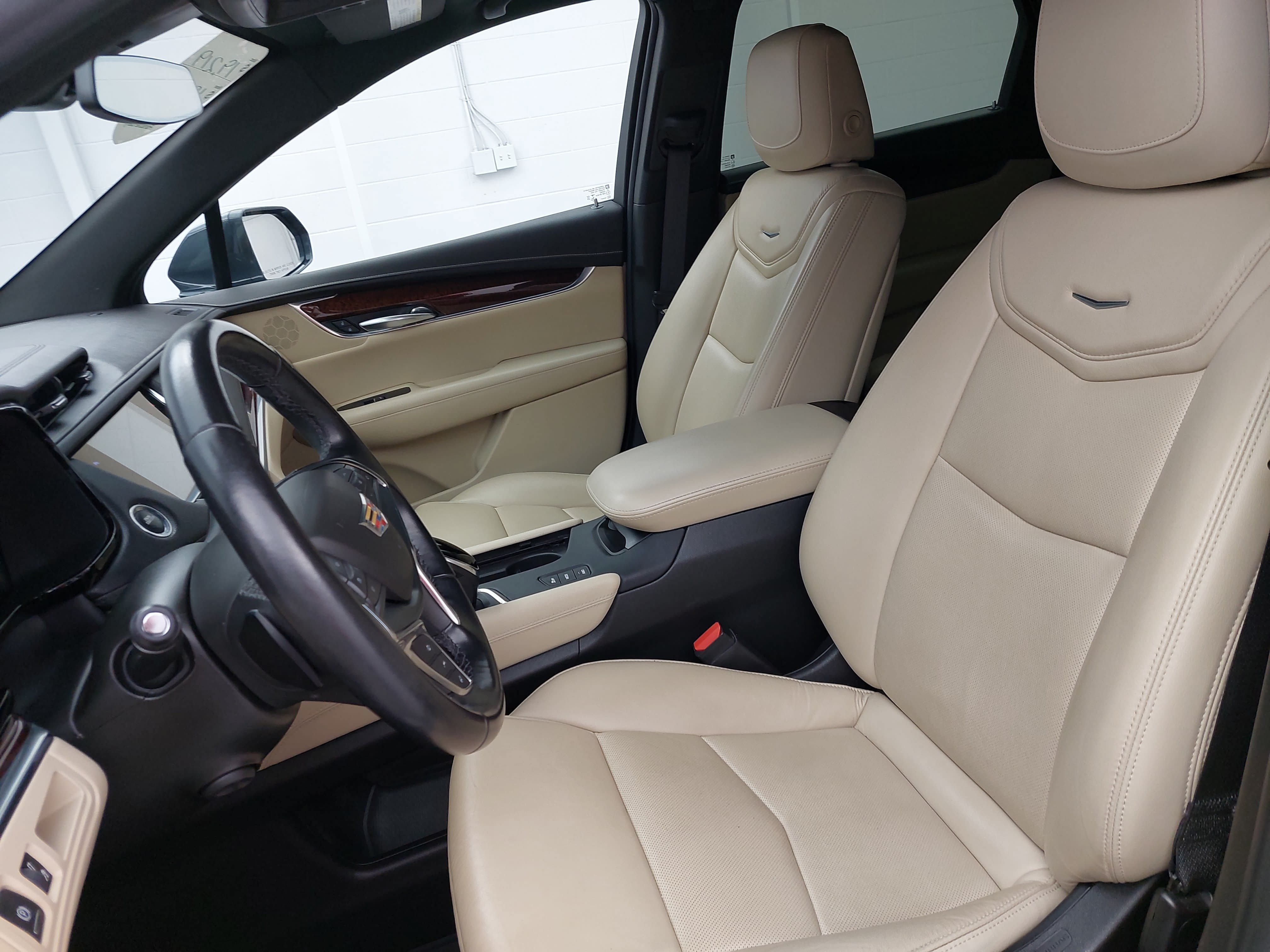 Used 2019 Cadillac XT5 Luxury AWD/4WD image 17