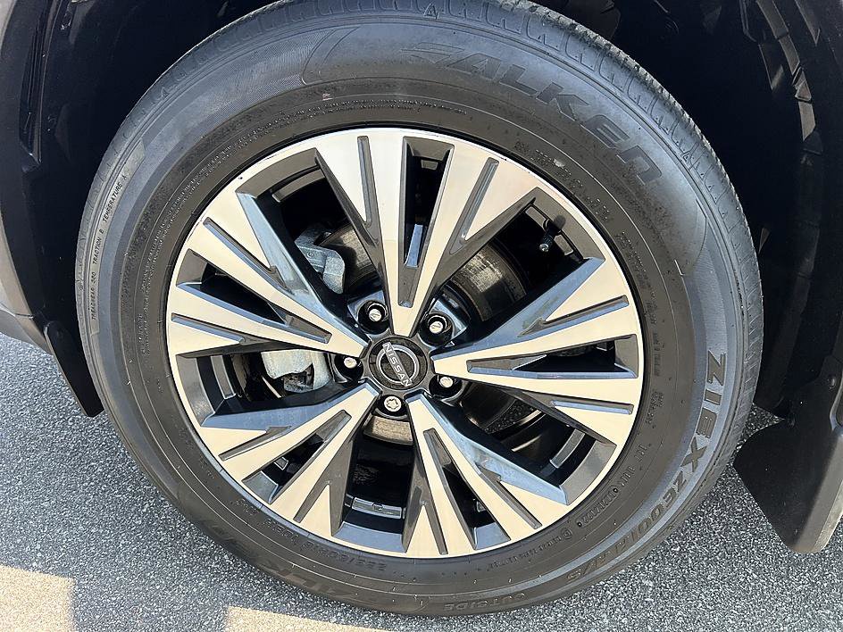 Certified 2023 Nissan Rogue SV w/ SV Premium B Package image 9