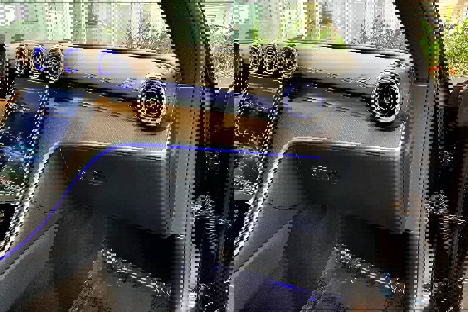 Used 2024 Mercedes-Benz CLE 300 4MATIC Coupe image 18