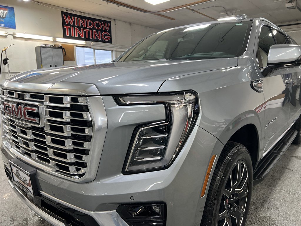New 2026 GMC Yukon XL Denali w/ LPO, Floor Liner Package AWD/4WD image 9