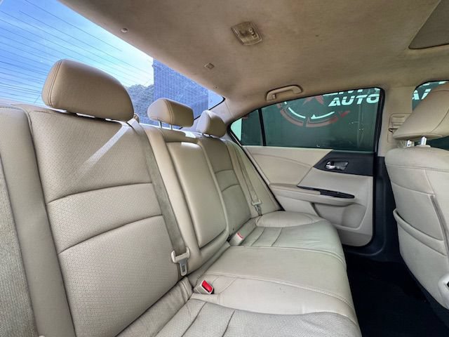 Used 2017 Honda Accord Touring image 21