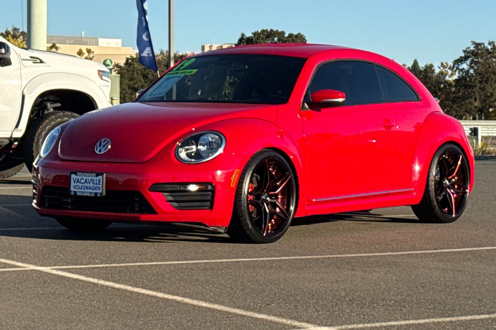 Used 2019 Volkswagen Beetle 2.0T S FWD image 8