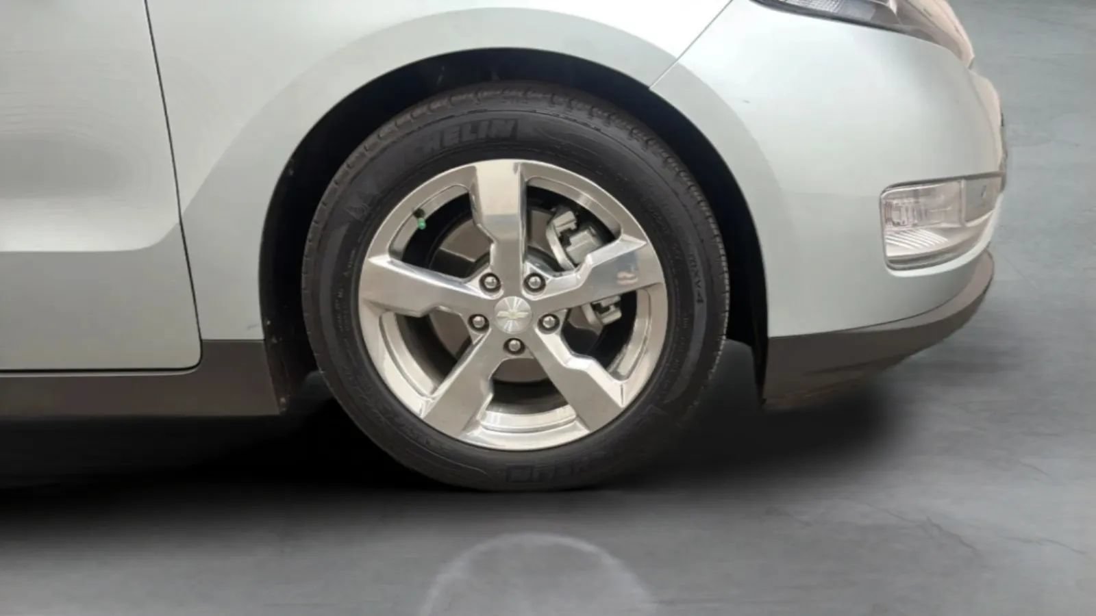 Used 2012 Chevrolet Volt Premium w/ Premium Trim Package FWD image 24
