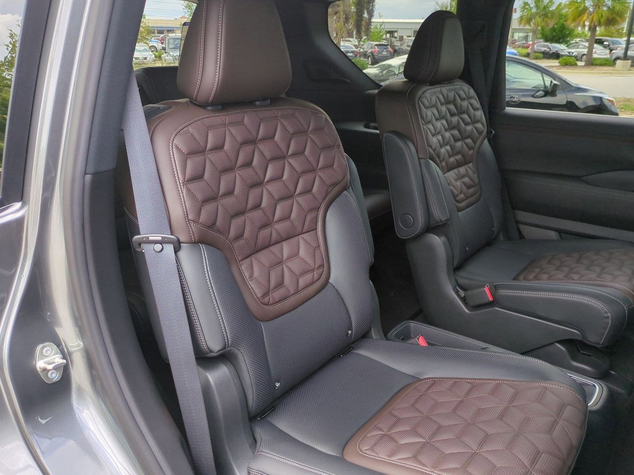 New 2025 Nissan Armada Platinum Reserve image 40