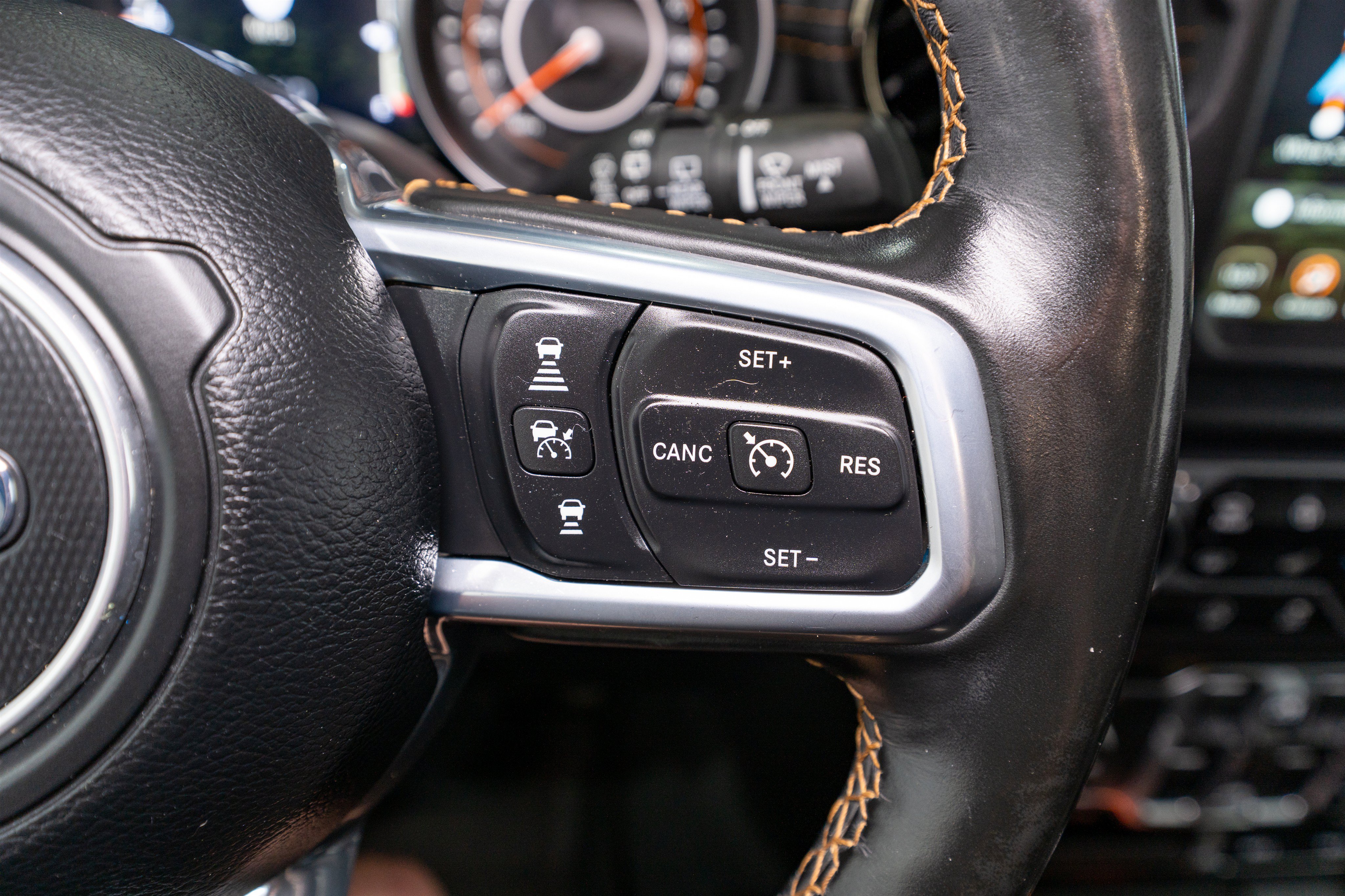Used 2020 Jeep Wrangler Unlimited Sahara AWD/4WD image 27