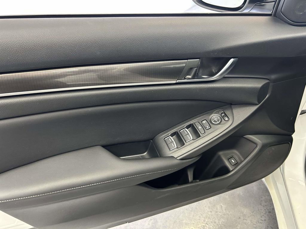 Used 2020 Honda Accord Sport image 16