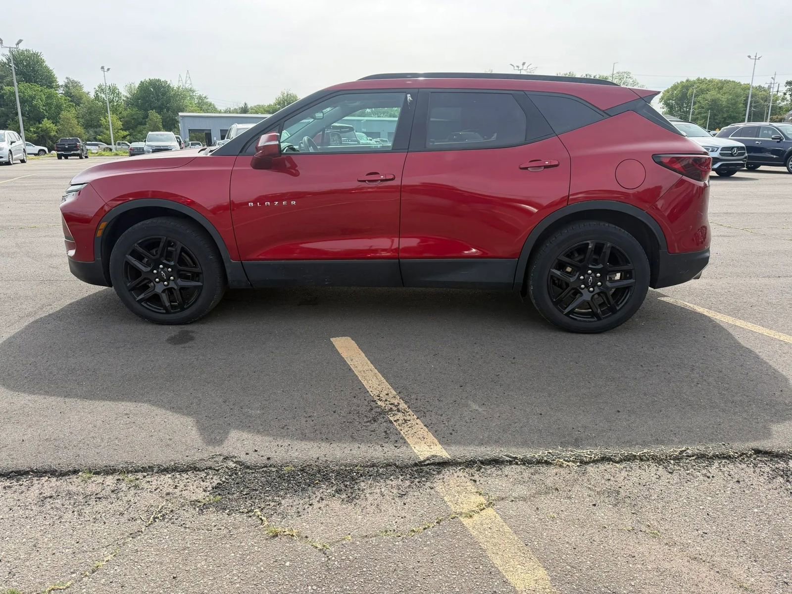 Used 2023 Chevrolet Blazer LT FWD image 2