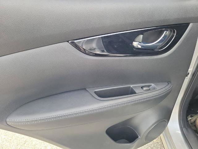 Certified 2022 Nissan Rogue Sport SV FWD image 17
