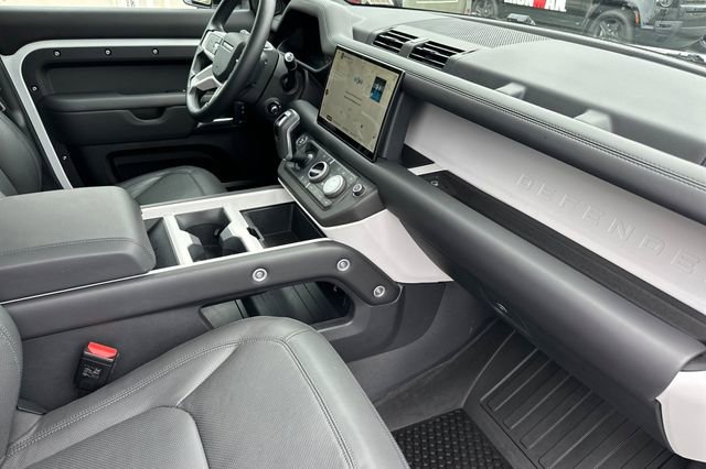 Certified 2025 Land Rover Defender 110 S AWD/4WD image 14