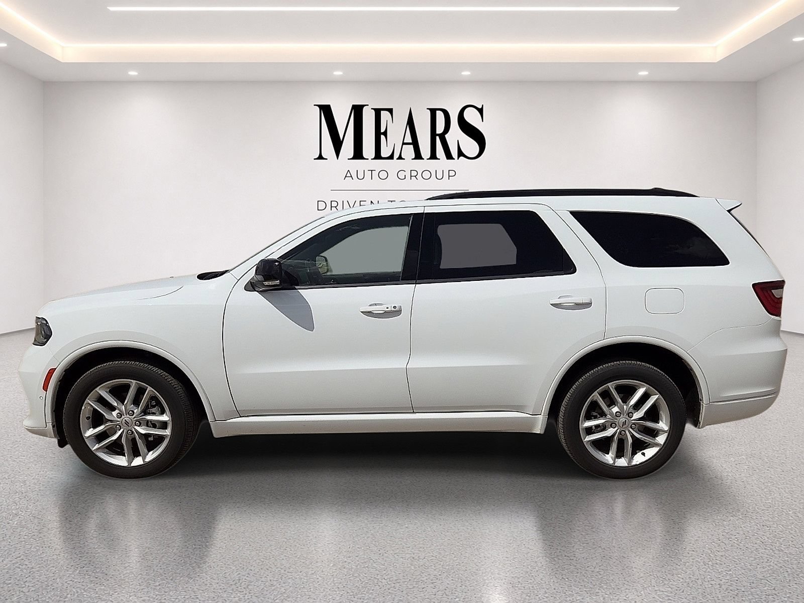 Used 2025 Dodge Durango GT AWD/4WD image 2