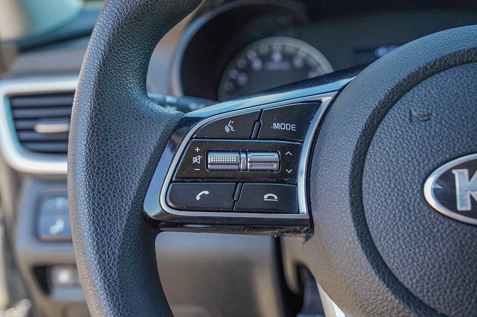 Used 2020 Kia Optima LX image 19