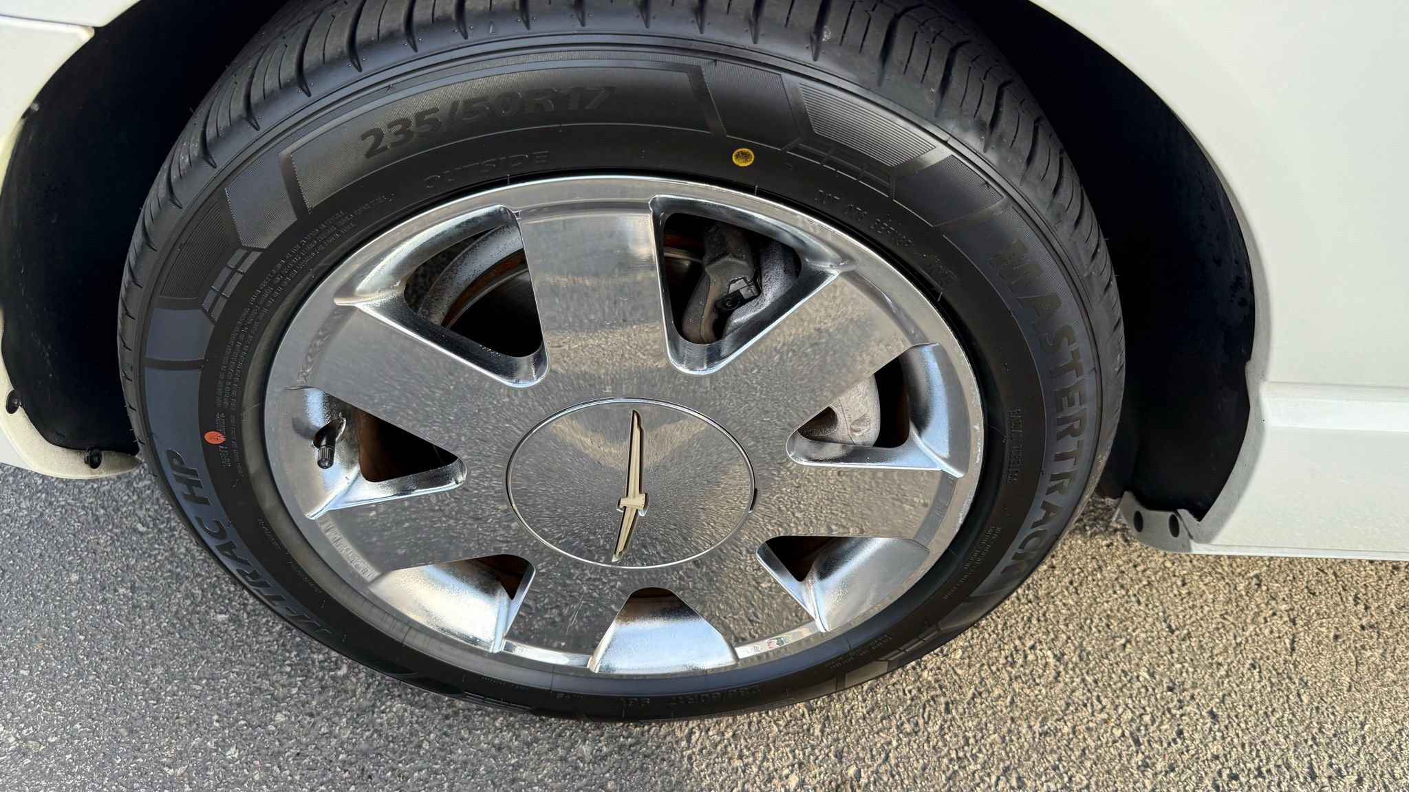 Used 2003 Ford Thunderbird image 51