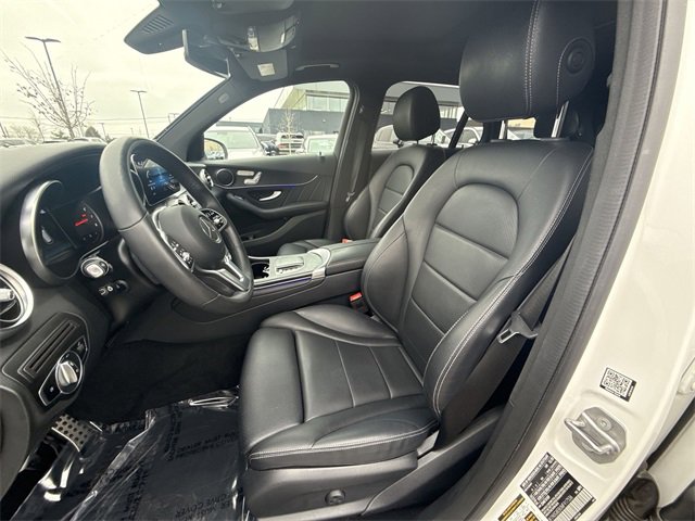 Used 2021 Mercedes-Benz GLC 300 4MATIC image 11