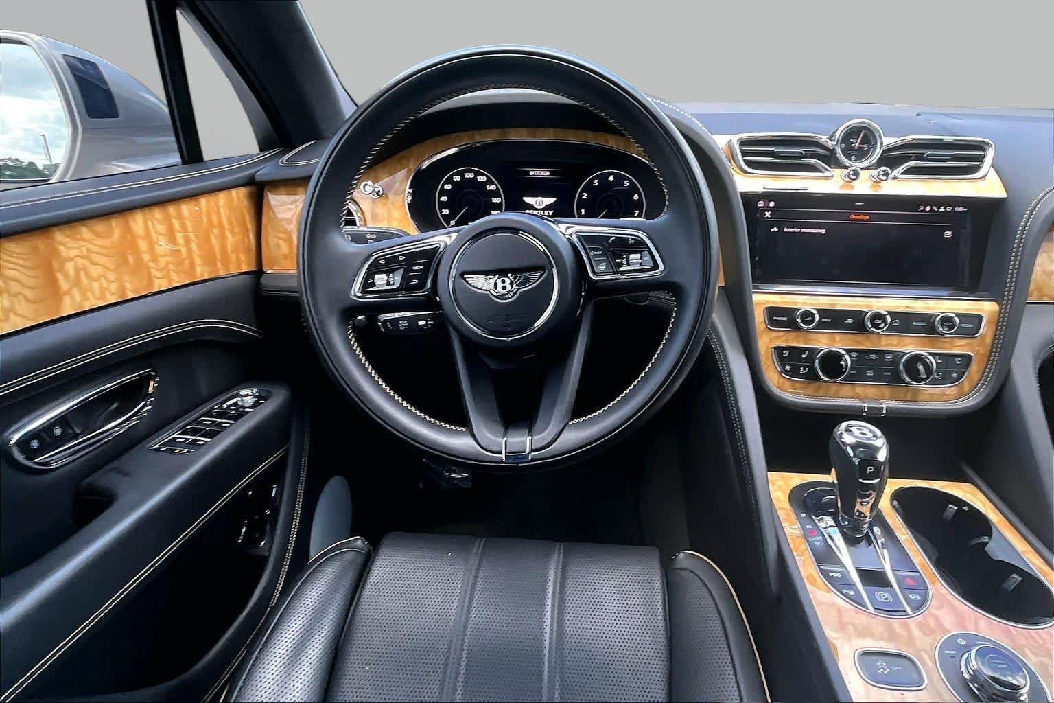 Used 2022 Bentley Bentayga AWD/4WD image 6