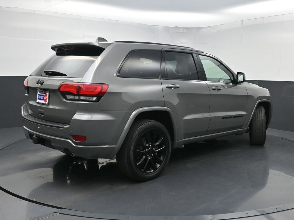 Used 2022 Jeep Grand Cherokee Laredo X RWD image 23