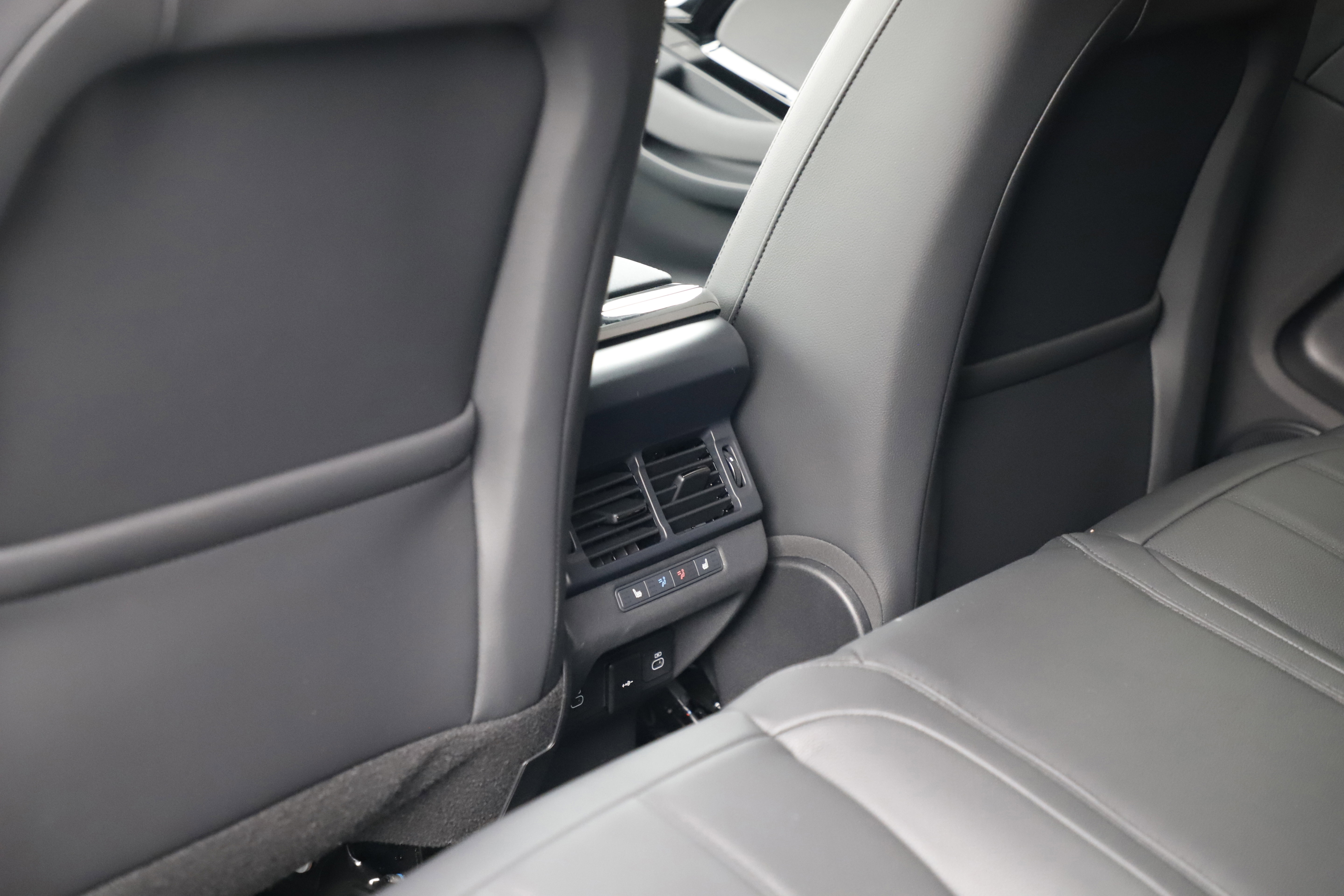 Certified 2025 Land Rover Range Rover Evoque S image 19