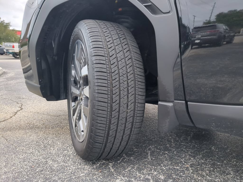Certified 2025 Subaru Forester Touring AWD/4WD image 36