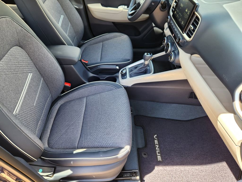 New 2026 Hyundai Venue SEL FWD image 10