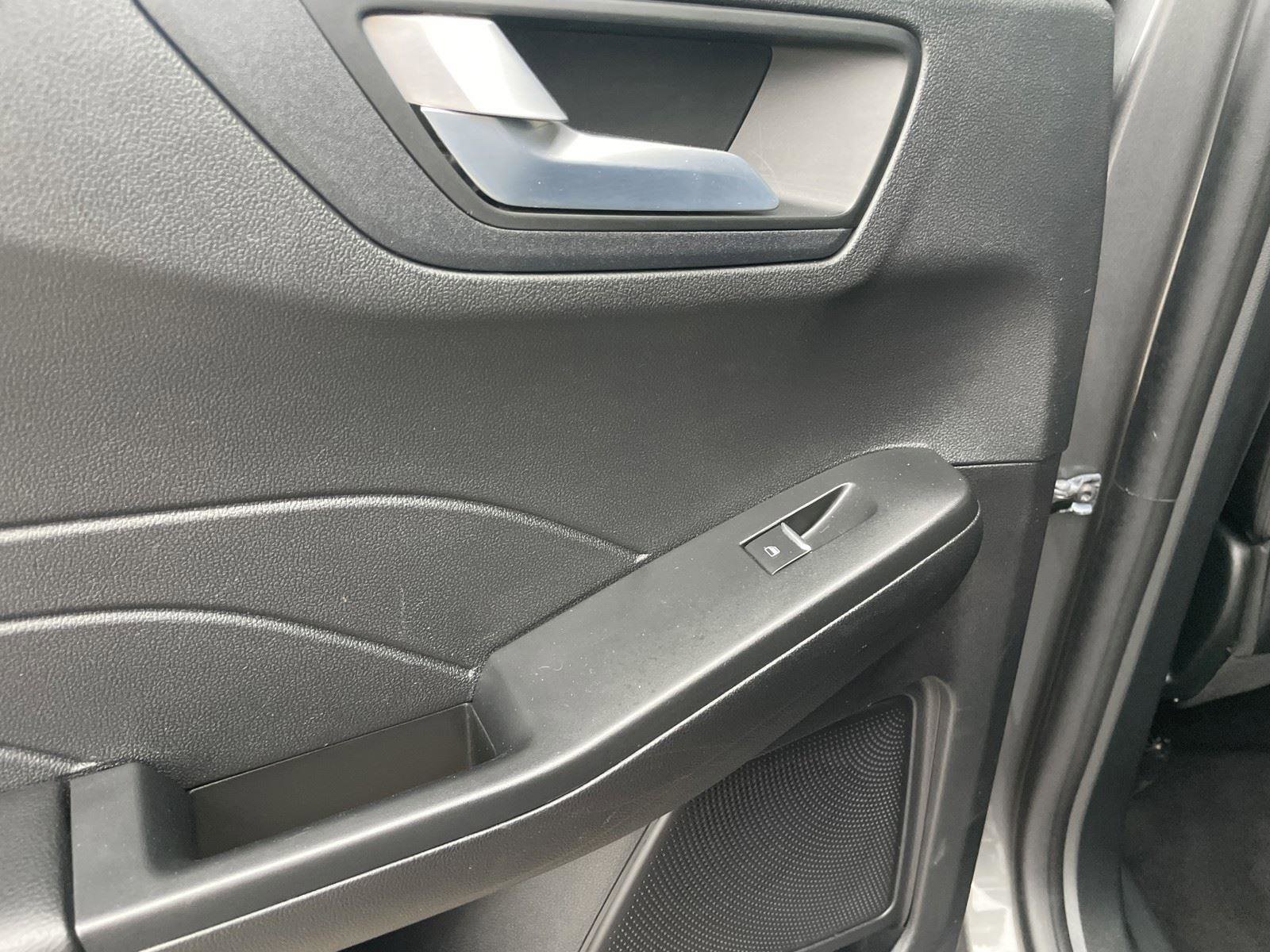 Used 2022 Ford Escape SEL image 22