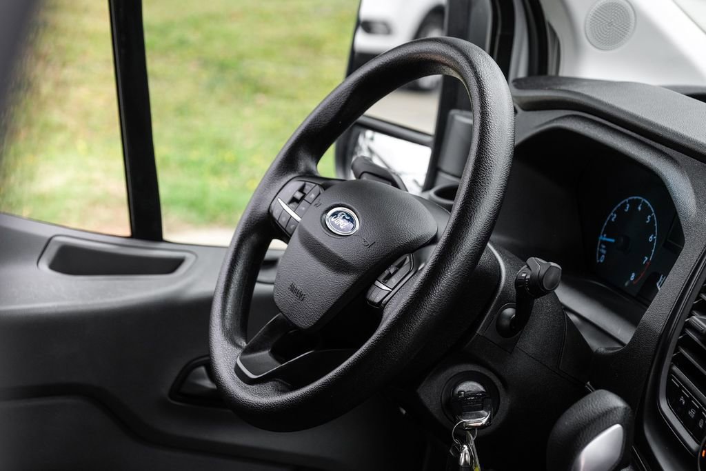 Used 2023 Ford Transit 150 Low Roof RWD image 10