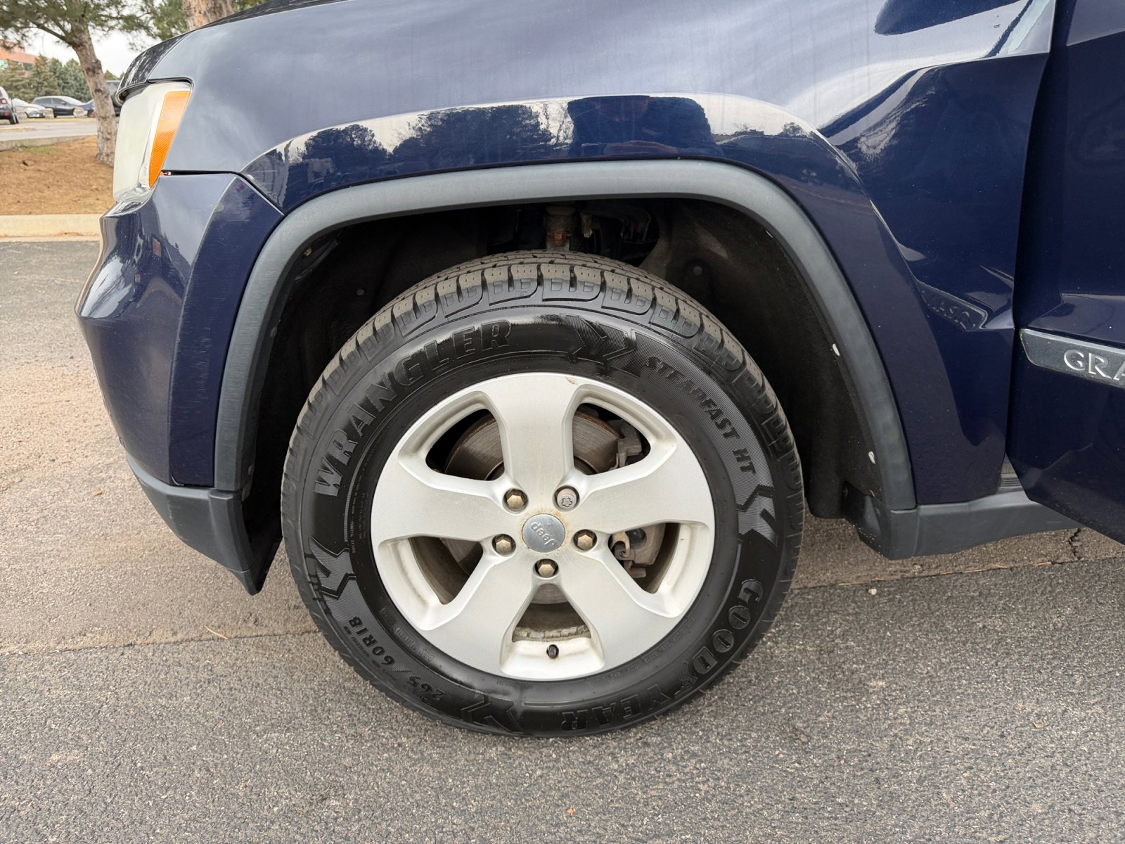 Used 2012 Jeep Grand Cherokee Laredo AWD/4WD image 26