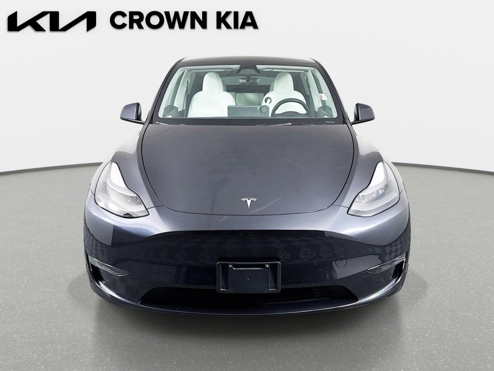 Used 2024 Tesla Model Y Long Range AWD/4WD image 2