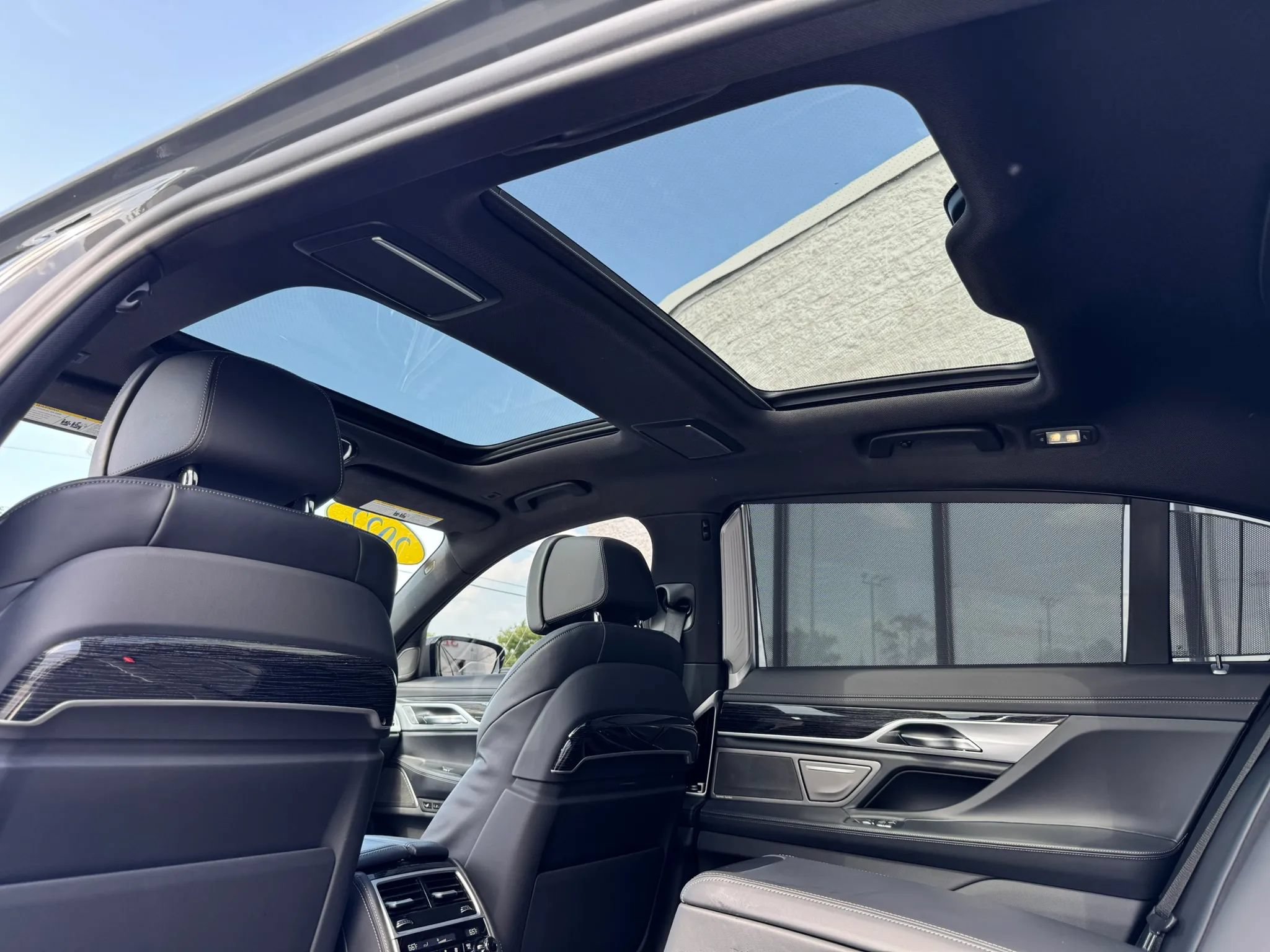 Used 2022 BMW 750i xDrive w/ Executive Package AWD/4WD image 63