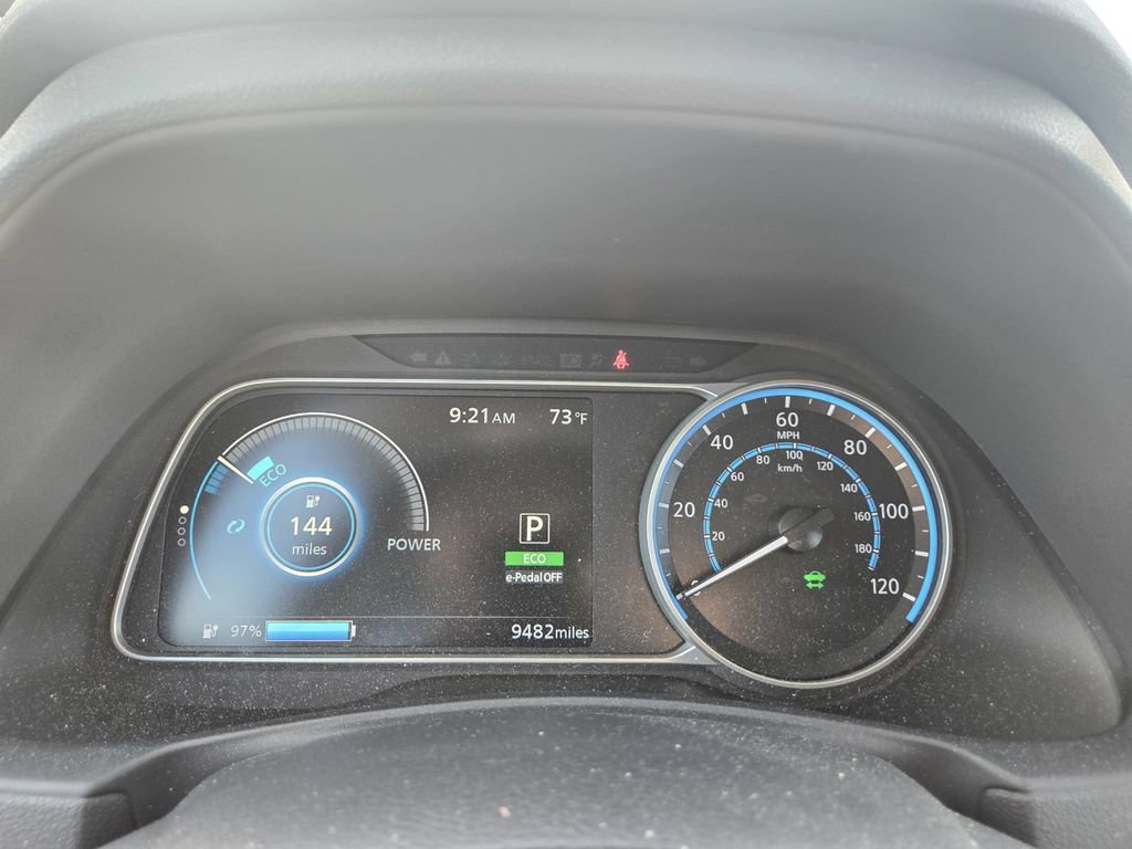 Certified 2025 Nissan Leaf S FWD image 19