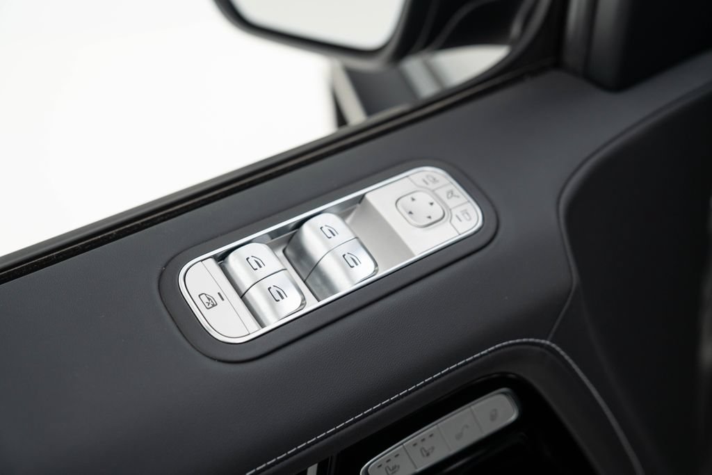 Used 2025 Mercedes-Benz G 63 AMG 4MATIC image 28