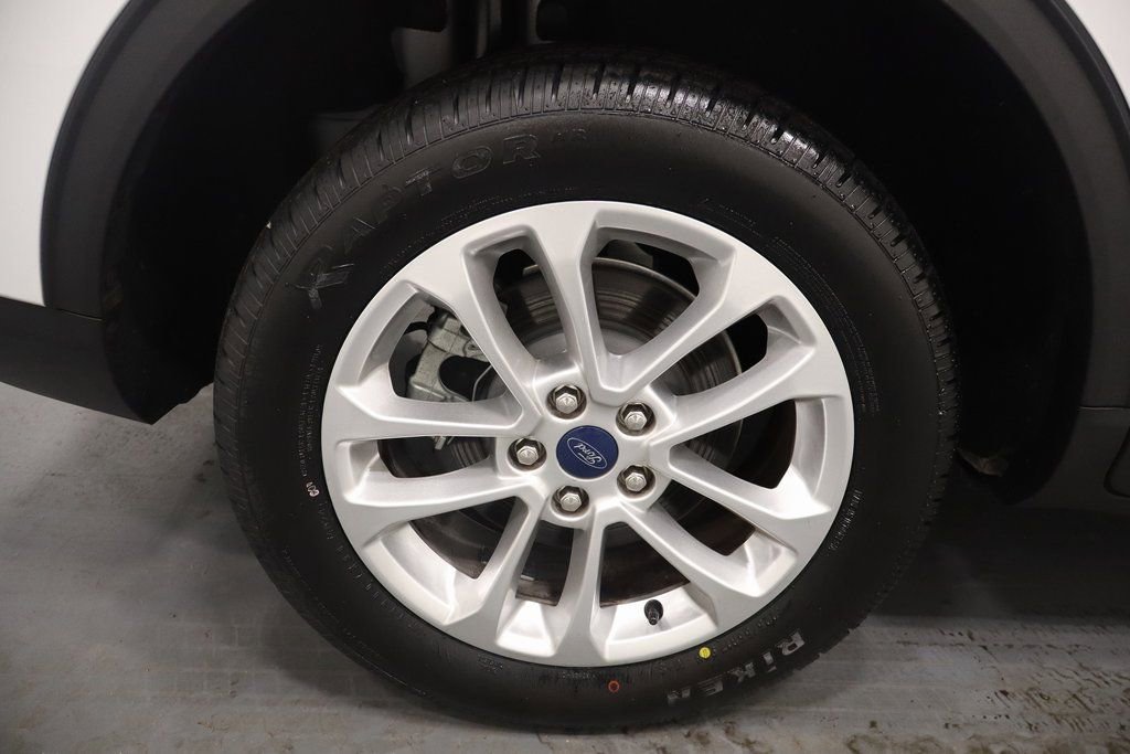 Used 2022 Ford Escape SE image 26