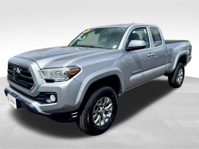 Used 2019 Toyota Tacoma SR5 AWD/4WD image 3